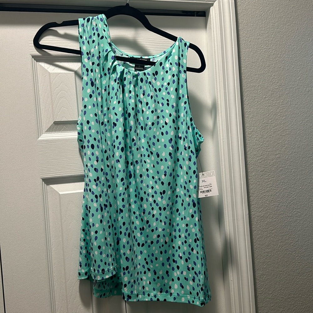 Liz Claiborne Career sleeveless top New With Tags